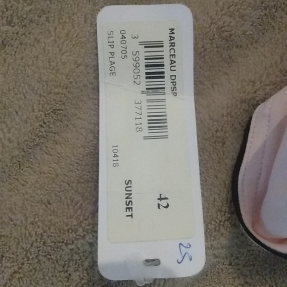 Bathing suits from ex sml, to ex lrg,, blouses, pants both from ex sml to ex lrg - Picture 16 of 16